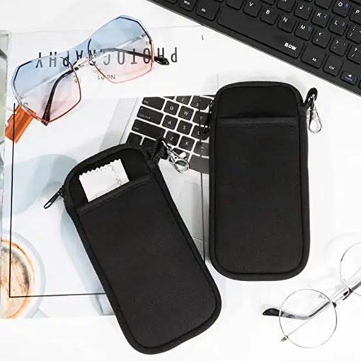 NeopreneEyeglassPouchwithZipperandCarabiner